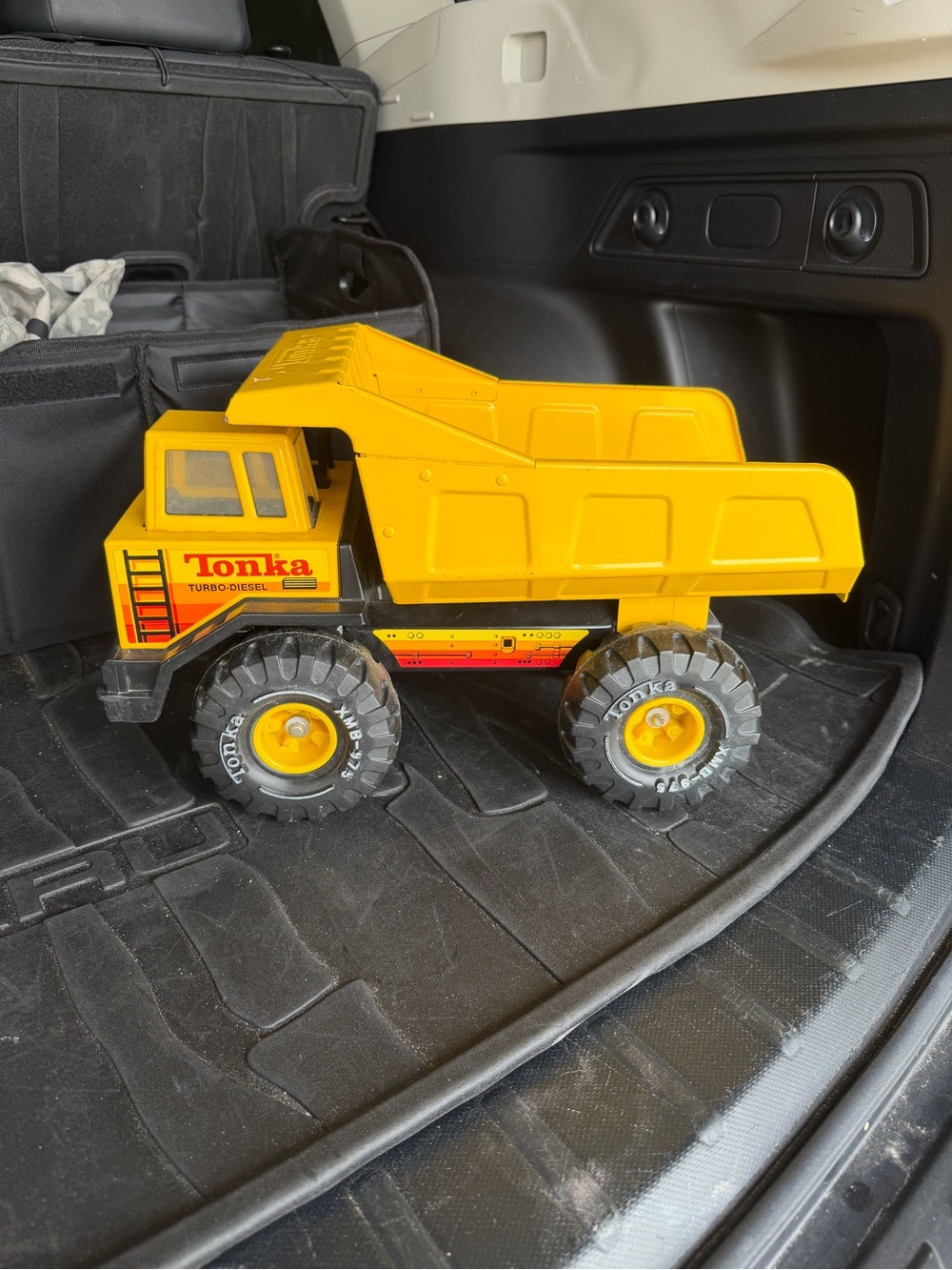 Vintage Metal Tonka Yellow Turbo-Diesel Dump Truck Toy